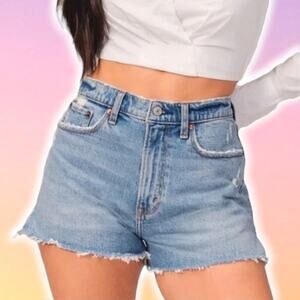 NWT ABERCROMBIE & FITCH High Rise Mom Cut Off Denim Short Sz 22